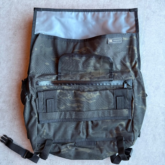 Mission Workshop Black-Camo Monty Messenger Bag w/Arkiv Closure - Picture 7 of 7